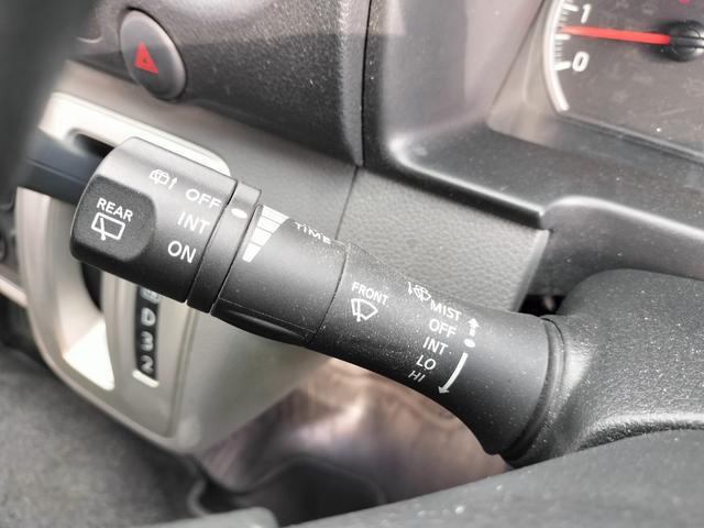 NV350キャラバンバン ロングVX 6人乗り/衝突軽減/両側スライド/キャリア付き/ETC/社外ナビ/バックカメラ/キーレス/フルセグTV/Bluetooth接続/横滑防止/電格ミラー/リア小窓左右あり/LEDヘッドライト(33枚目)