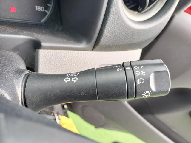 NV350キャラバンバン ロングVX 6人乗り/衝突軽減/両側スライド/キャリア付き/ETC/社外ナビ/バックカメラ/キーレス/フルセグTV/Bluetooth接続/横滑防止/電格ミラー/リア小窓左右あり/LEDヘッドライト(34枚目)