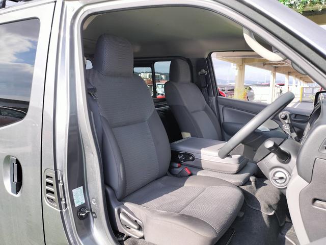 NV350キャラバンバン ロングVX 6人乗り/衝突軽減/両側スライド/キャリア付き/ETC/社外ナビ/バックカメラ/キーレス/フルセグTV/Bluetooth接続/横滑防止/電格ミラー/リア小窓左右あり/LEDヘッドライト(40枚目)