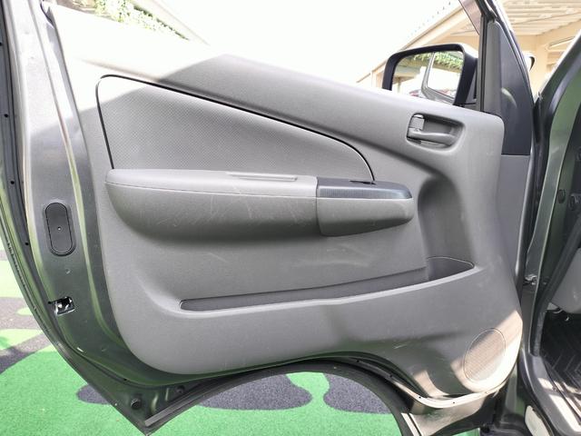 NV350キャラバンバン ロングVX 6人乗り/衝突軽減/両側スライド/キャリア付き/ETC/社外ナビ/バックカメラ/キーレス/フルセグTV/Bluetooth接続/横滑防止/電格ミラー/リア小窓左右あり/LEDヘッドライト(42枚目)