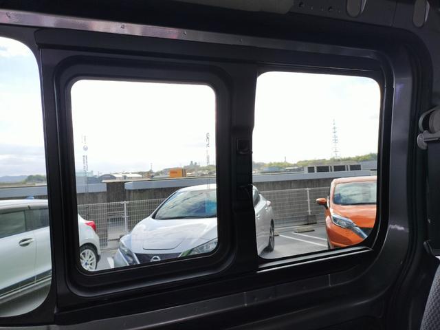 NV350キャラバンバン ロングVX 6人乗り/衝突軽減/両側スライド/キャリア付き/ETC/社外ナビ/バックカメラ/キーレス/フルセグTV/Bluetooth接続/横滑防止/電格ミラー/リア小窓左右あり/LEDヘッドライト(52枚目)