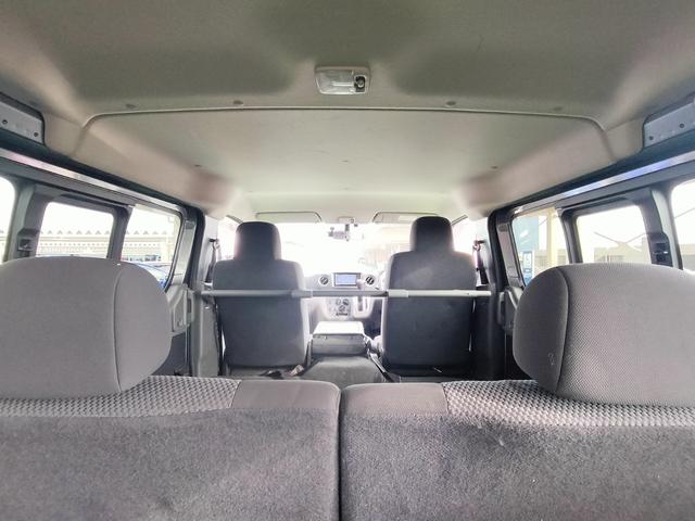 NV350キャラバンバン ロングVX 6人乗り/衝突軽減/両側スライド/キャリア付き/ETC/社外ナビ/バックカメラ/キーレス/フルセグTV/Bluetooth接続/横滑防止/電格ミラー/リア小窓左右あり/LEDヘッドライト(54枚目)