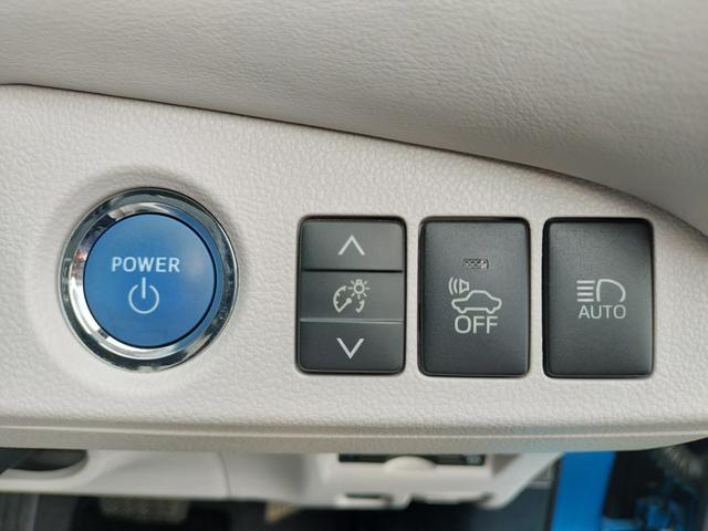 MIRAI ベースグレード 衝突軽減ブレーキ/レザーシート/純正9型ナビ/ETC/バックカメラ/電動シート/コーナーセンサー/クルーズコントロール/BSM/シートヒーター/ステアリングヒーター/ワイヤレス充電/LEDヘッドライト(12枚目)