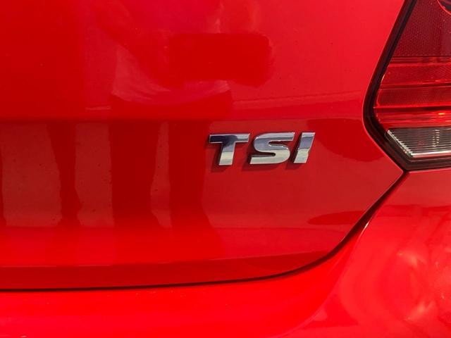 ポロ ＴＳＩハイライン　車検整備付きディーラー車、Ｂｌｕｅｔｏｏｔｈ　オートエアコン、外車専用ドライブレコーダー、　ＴＶ、ナビ、ＥＴＣ、バックカメラ、スマートキー２本、キズ凹みなし、ペットなし、禁煙車！（18枚目）