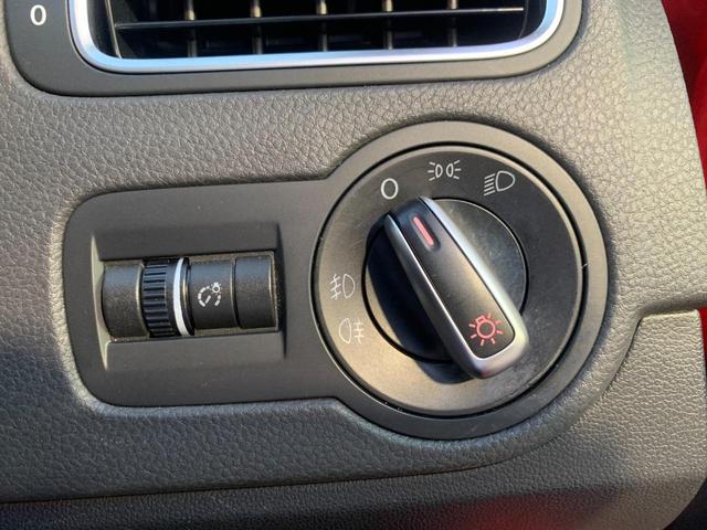 ポロ ＴＳＩハイライン　車検整備付きディーラー車、Ｂｌｕｅｔｏｏｔｈ　オートエアコン、外車専用ドライブレコーダー、　ＴＶ、ナビ、ＥＴＣ、バックカメラ、スマートキー２本、キズ凹みなし、ペットなし、禁煙車！（54枚目）
