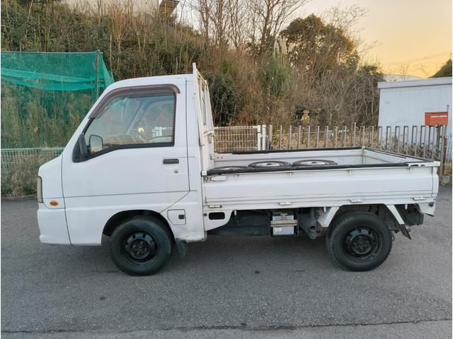 サンバートラック タイミングベルト交換済 4WD 5MT ドライブレコーダー エアコン ラジオ パワーステアリング エアバッグ 3方開 キー2個(5枚目)