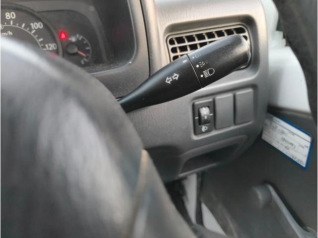 サンバートラック タイミングベルト交換済 4WD 5MT ドライブレコーダー エアコン ラジオ パワーステアリング エアバッグ 3方開 キー2個(14枚目)