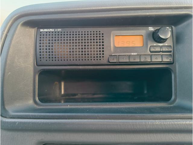 サンバートラック タイミングベルト交換済 4WD 5MT ドライブレコーダー エアコン ラジオ パワーステアリング エアバッグ 3方開 キー2個(19枚目)