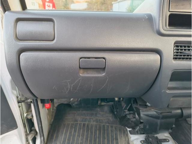 サンバートラック タイミングベルト交換済 4WD 5MT ドライブレコーダー エアコン ラジオ パワーステアリング エアバッグ 3方開 キー2個(21枚目)