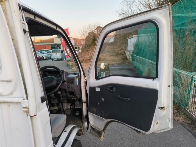 サンバートラック タイミングベルト交換済 4WD 5MT ドライブレコーダー エアコン ラジオ パワーステアリング エアバッグ 3方開 キー2個(26枚目)