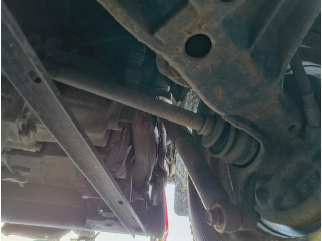 サンバートラック タイミングベルト交換済 4WD 5MT ドライブレコーダー エアコン ラジオ パワーステアリング エアバッグ 3方開 キー2個(29枚目)