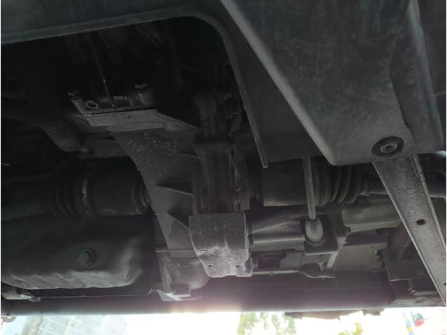 サンバートラック タイミングベルト交換済 4WD 5MT ドライブレコーダー エアコン ラジオ パワーステアリング エアバッグ 3方開 キー2個(32枚目)