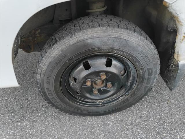 サンバートラック タイミングベルト交換済 4WD 5MT ドライブレコーダー エアコン ラジオ パワーステアリング エアバッグ 3方開 キー2個(34枚目)