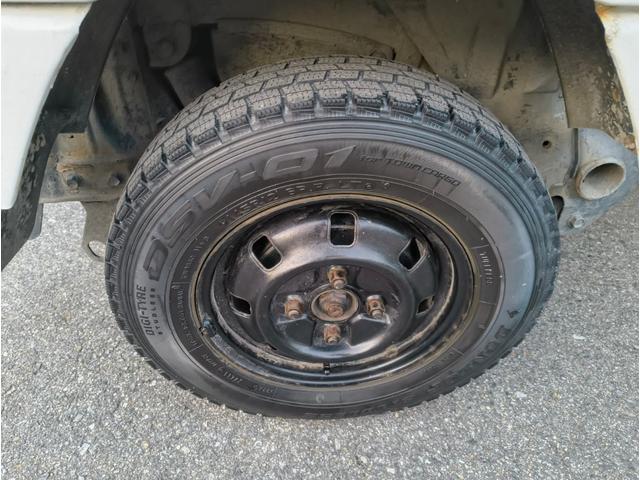 サンバートラック タイミングベルト交換済 4WD 5MT ドライブレコーダー エアコン ラジオ パワーステアリング エアバッグ 3方開 キー2個(36枚目)