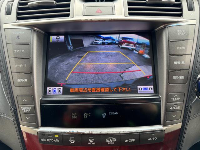 ＬＳ６００ｈＬ　バージョンＵＺ　黒革　サンルーフ　ナビフルセグＴＶ　ＥＴＣ　クルコン　ステアリングヒーター　後席モニター　後席パワーシート　後席マッサージ機能　後席読書灯　２１インチアルミホイール（ＴＷＳ）　全席イージークローザー(42枚目)