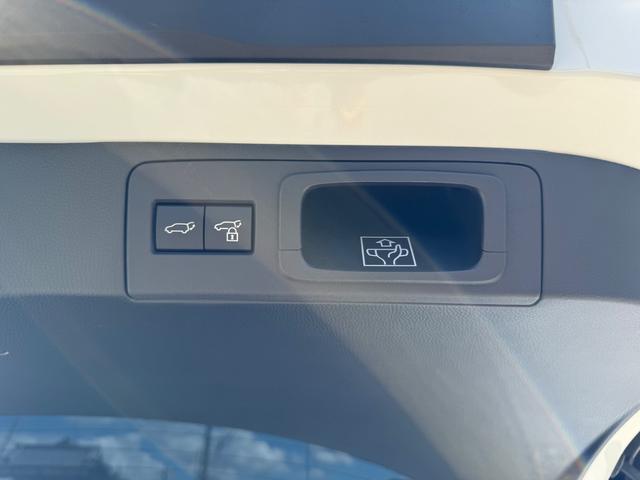 クラウンスポーツ Ｚ　Ｚ（５名）モデリスタフルエアロ　パノラマルーフ　デジタルインナーミラー　本革パワーシート　パワーバックドア　全周囲カメラ　ＥＴＣ　メモリーナビ　ＬＥＤヘッドライト　２１ＡＷ　クラッツィオ防水マット（20枚目）