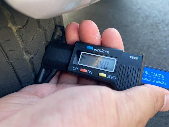 キャリイトラック KU ミラー型ドラレコ・ポータブルナビ・ETC・エアコン・パワステ(10枚目)