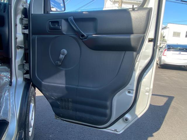 キャリイトラック KU ミラー型ドラレコ・ポータブルナビ・ETC・エアコン・パワステ(23枚目)