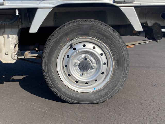 キャリイトラック KU ミラー型ドラレコ・ポータブルナビ・ETC・エアコン・パワステ(52枚目)