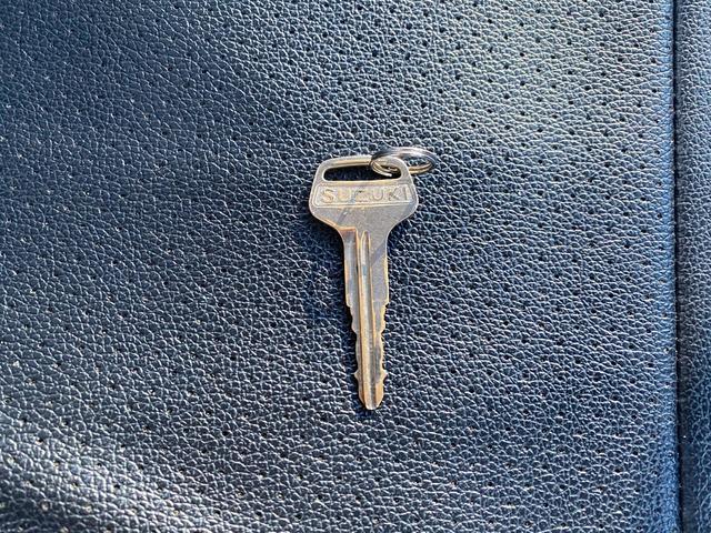 キャリイトラック KU ミラー型ドラレコ・ポータブルナビ・ETC・エアコン・パワステ(64枚目)