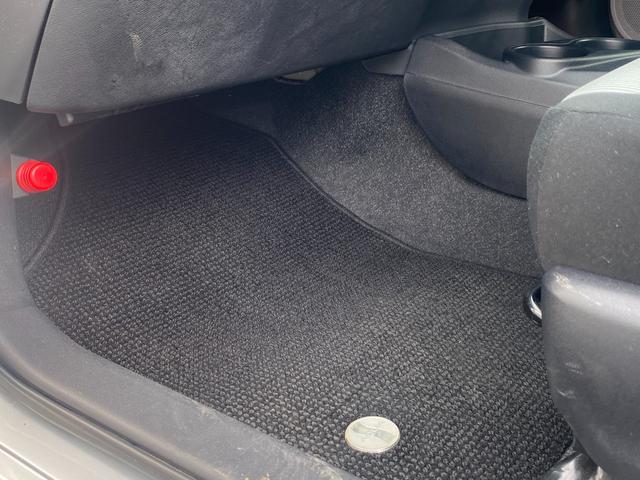 アクア S 純正ナビ・TV・Bluetooth・プッシュスタート・スマートキー(28枚目)