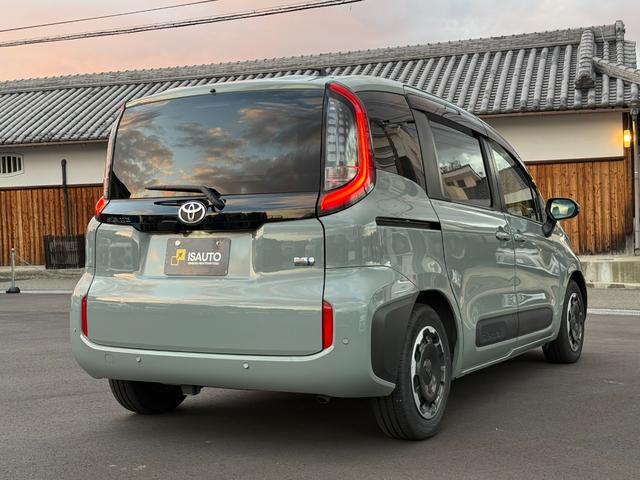 シエンタ ハイブリッドＺ　ワンオーナー　純正ディスプレイオーディオ　バックカメラ　両側電動スライドドア　禁煙車　３列シート（2枚目）