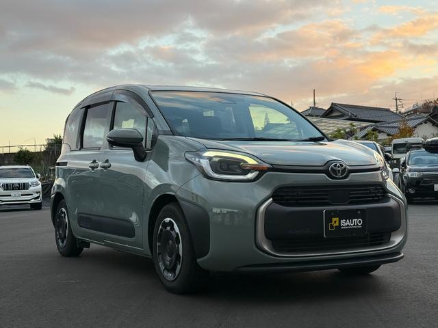 シエンタ ハイブリッドＺ　ワンオーナー　純正ディスプレイオーディオ　バックカメラ　両側電動スライドドア　禁煙車　３列シート（16枚目）