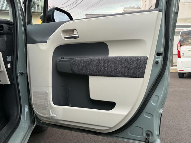 シエンタ ハイブリッドＺ　ワンオーナー　純正ディスプレイオーディオ　バックカメラ　両側電動スライドドア　禁煙車　３列シート（23枚目）