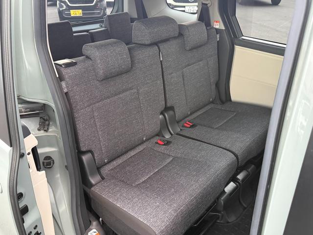 シエンタ ハイブリッドＺ　ワンオーナー　純正ディスプレイオーディオ　バックカメラ　両側電動スライドドア　禁煙車　３列シート（31枚目）