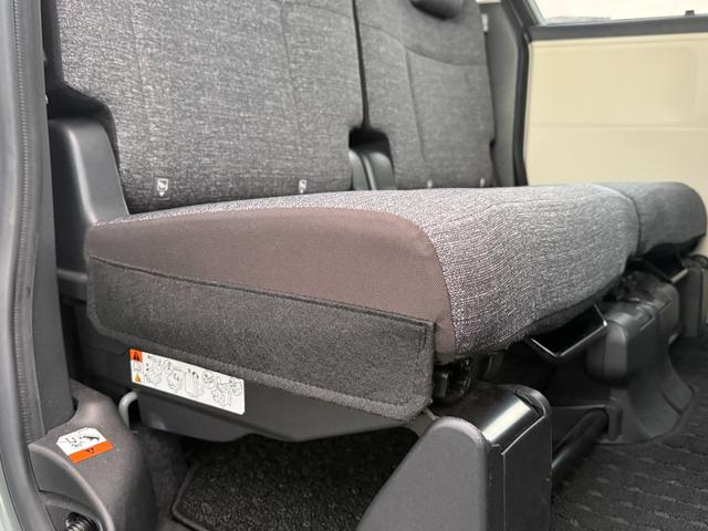 シエンタ ハイブリッドＺ　ワンオーナー　純正ディスプレイオーディオ　バックカメラ　両側電動スライドドア　禁煙車　３列シート（33枚目）