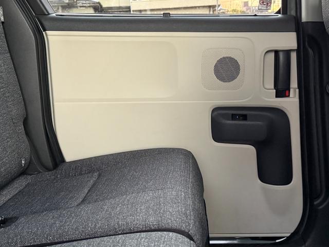 シエンタ ハイブリッドＺ　ワンオーナー　純正ディスプレイオーディオ　バックカメラ　両側電動スライドドア　禁煙車　３列シート（34枚目）