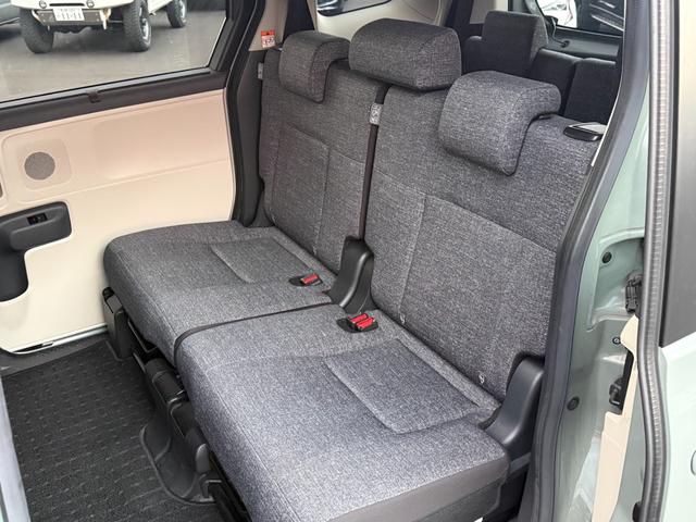 シエンタ ハイブリッドＺ　ワンオーナー　純正ディスプレイオーディオ　バックカメラ　両側電動スライドドア　禁煙車　３列シート（35枚目）