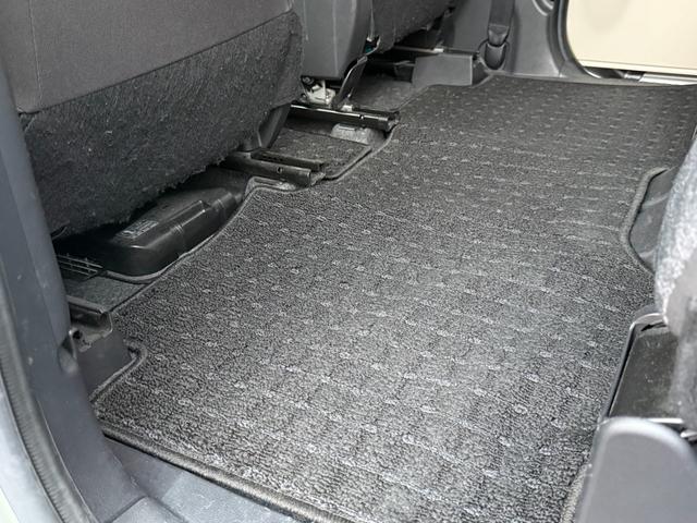 シエンタ ハイブリッドＺ　ワンオーナー　純正ディスプレイオーディオ　バックカメラ　両側電動スライドドア　禁煙車　３列シート（36枚目）