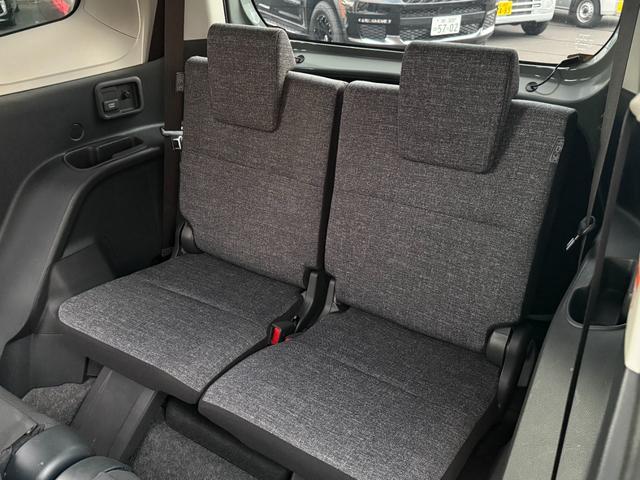 シエンタ ハイブリッドＺ　ワンオーナー　純正ディスプレイオーディオ　バックカメラ　両側電動スライドドア　禁煙車　３列シート（38枚目）