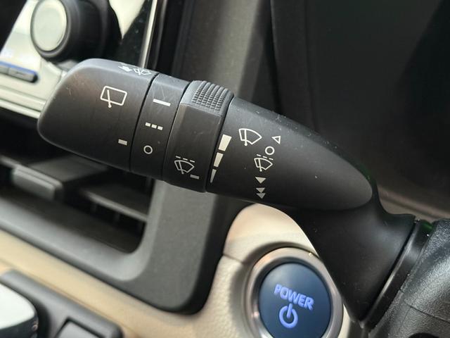 シエンタ ハイブリッドＺ　ワンオーナー　純正ディスプレイオーディオ　バックカメラ　両側電動スライドドア　禁煙車　３列シート（52枚目）