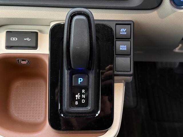 シエンタ ハイブリッドＺ　ワンオーナー　純正ディスプレイオーディオ　バックカメラ　両側電動スライドドア　禁煙車　３列シート（60枚目）