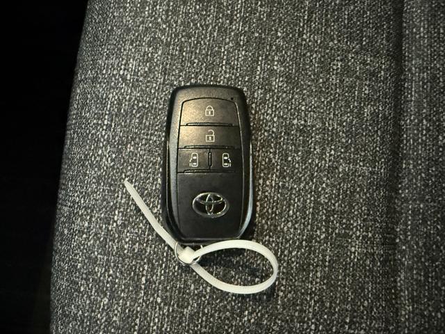 シエンタ ハイブリッドＺ　ワンオーナー　純正ディスプレイオーディオ　バックカメラ　両側電動スライドドア　禁煙車　３列シート（79枚目）