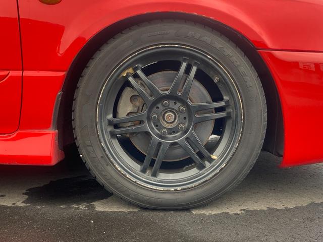 �y�y�����z���񂾓h���ɁA�P������݂�����I�L�Y�̃G�b�W���������𖁂���錤���B�h���{���̋P�������߂��A�h���̌��݂͕ς��܂���I