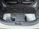 ハイブリッドＺ　ワンオーナー　純正ディスプレイオーディオ　バックカメラ　両側電動スライドドア　禁煙車　３列シート（41枚目）