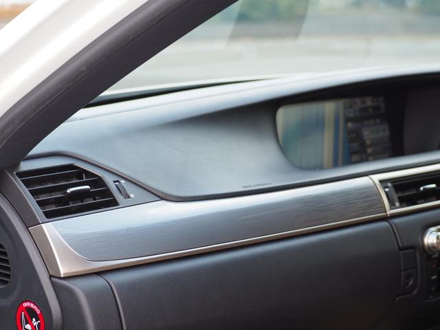 ＧＳ ＧＳ３５０　Ｆスポーツ　３眼ＬＥＤヘッドランプ　車検整備２年付き　ＴＲＤフルエアロ　ＴＲＤ４本出しマフラー　ムーンルーフ　プレミアムサウンドシステム　革シート　運転席助手席シートヒーター　電動サンシェード　ＥＴＣ　予備キー（29枚目）