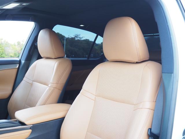 ＧＳ ＧＳ３５０　Ｆスポーツ　３眼ＬＥＤヘッドランプ　車検整備２年付き　ＴＲＤフルエアロ　ＴＲＤ４本出しマフラー　ムーンルーフ　プレミアムサウンドシステム　革シート　運転席助手席シートヒーター　電動サンシェード　ＥＴＣ　予備キー（31枚目）