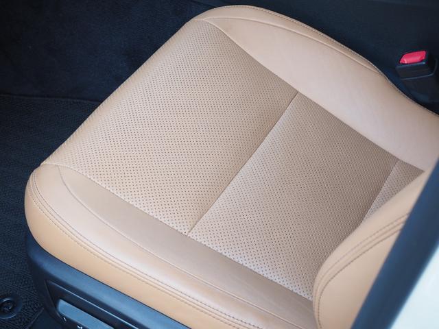 ＧＳ ＧＳ３５０　Ｆスポーツ　３眼ＬＥＤヘッドランプ　車検整備２年付き　ＴＲＤフルエアロ　ＴＲＤ４本出しマフラー　ムーンルーフ　プレミアムサウンドシステム　革シート　運転席助手席シートヒーター　電動サンシェード　ＥＴＣ　予備キー（34枚目）