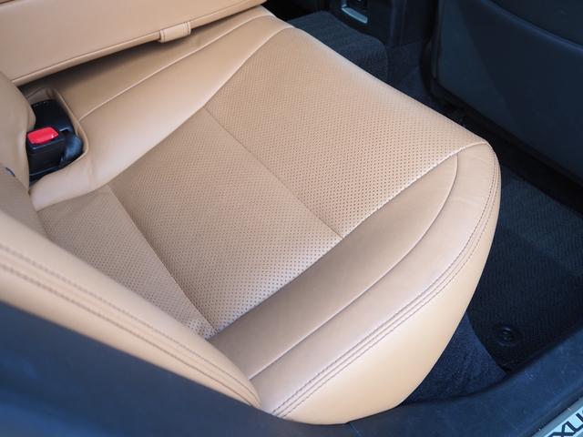 ＧＳ ＧＳ３５０　Ｆスポーツ　３眼ＬＥＤヘッドランプ　車検整備２年付き　ＴＲＤフルエアロ　ＴＲＤ４本出しマフラー　ムーンルーフ　プレミアムサウンドシステム　革シート　運転席助手席シートヒーター　電動サンシェード　ＥＴＣ　予備キー（76枚目）