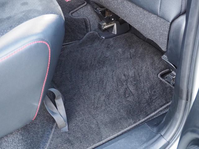 ハイラックス Z GRスポーツ 1オーナー車 MCLIMBコンプリート 未使用ヒッチメンバーSOREX スポーツバー シャッタートノカバー デュアルサイドマフラー ヘッドライナー 純正8型ディスプレイオーディオ パノラミックビュー(57枚目)