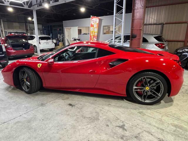 488GTB ベースグレード 左ハンドル ナビ クリアランスソナー AT HID スマートキー アルミホイール パワーシート ABS Bluetooth エアコン パワーウィンドウ(8枚目)