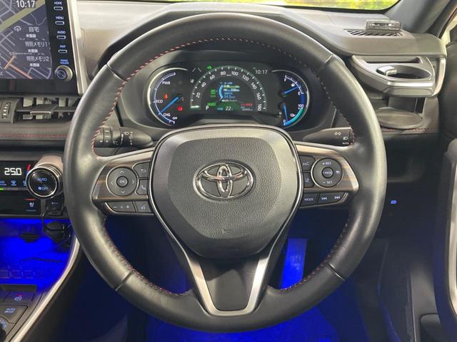 ＲＡＶ４ ＰＨＶ Ｇ　Ｚ　サンルーフ　モデリスタエアロ　純正９インチディスプレイオーディオ　全周囲カメラ　デジタルインナーミラー　トヨタセーフティセンス　レーダークルーズ　禁煙車　パワーバックドア　ドライブレコーダー（11枚目）