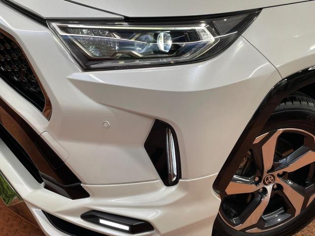 ＲＡＶ４ ＰＨＶ Ｇ　Ｚ　サンルーフ　モデリスタエアロ　純正９インチディスプレイオーディオ　全周囲カメラ　デジタルインナーミラー　トヨタセーフティセンス　レーダークルーズ　禁煙車　パワーバックドア　ドライブレコーダー（12枚目）