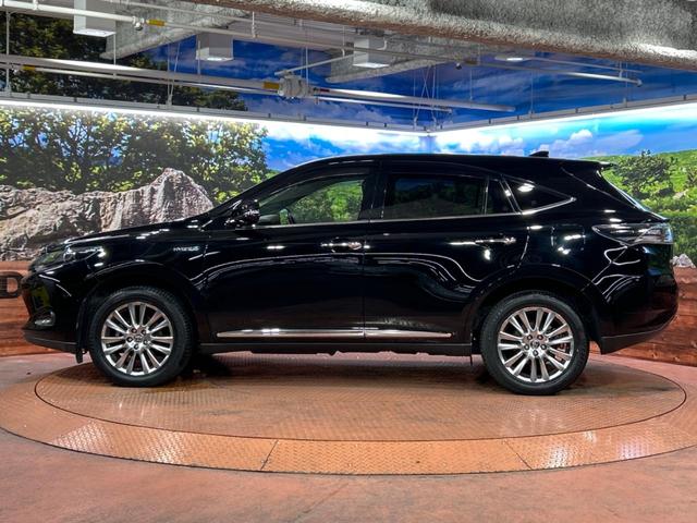 ハリアーハイブリッド プレミアム　アドバンスドパッケージ　４ＷＤ　サンルーフ　純正ＳＤナビ　全周囲カメラ　ＪＢＬサウンド　トヨタセーフティセンス　レーダークルーズ　禁煙車　電動リアゲート　ハーフレザーシート　パワーシート　ドラレコ　コーナーセンサー（29枚目）