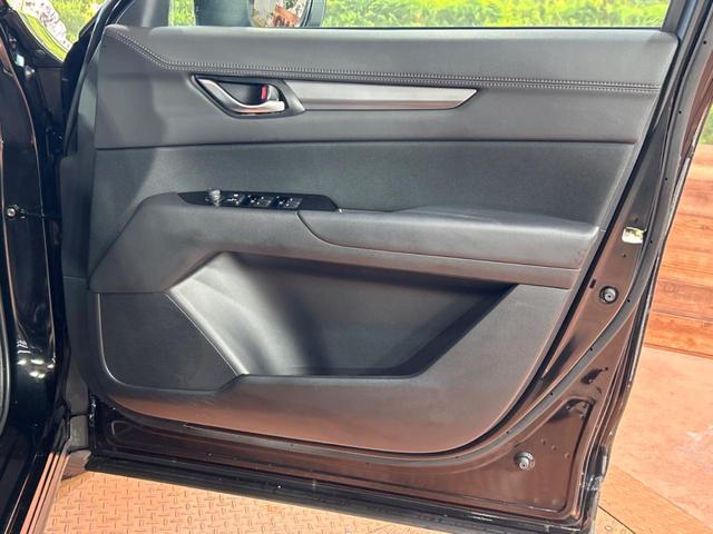 ＣＸ－５ ２０Ｓ　プロアクティブ　マツダコネクトナビ　全周囲カメラ　スマートブレーキサポート　レーダークルーズ　禁煙車　ブラインドスポットモニター　電動リアゲート　パワーシート　ドラレコ　コーナーセンサー　スマートキー　ＬＥＤヘッド（58枚目）
