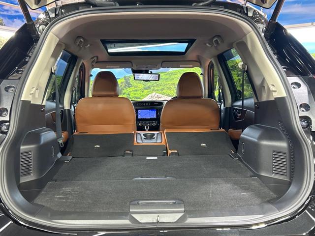 エクストレイル ２０Ｘｉ　レザーエディション　Ｖセレクション　４ＷＤ　サンルーフ　純正９型ナビ　全周囲カメラ　エマージェンシーブレーキ　プロパイロット　パワーバックドア　前席パワーシート　前席中列シートヒーター　ドラレコ　スマートキー　ＥＴＣ（10枚目）